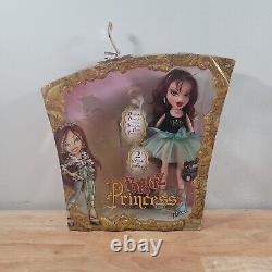 Bratz Princess Roxxi Tiara Crown Vintage MGA Doll Figure Rare Read Missing