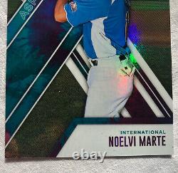 Noelvi Marte. /25 SSP 1st Card. 2017 Panini Elite Extra Edition Refractor