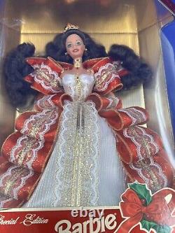 RARE 1997 Misprint Green Eyes Holiday Barbie Christmas Special Edition 17832