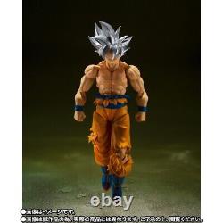 Sh figuarts son goku ultra instinct toyotarou edition figure & book set v-jump