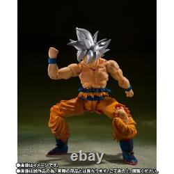 Sh figuarts son goku ultra instinct toyotarou edition figure & book set v-jump