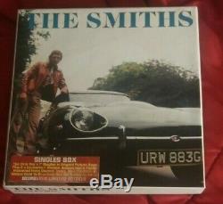 The Smiths Singles Box Set Original (12) VINYL 7'', Inserts, Pins, Poster, morrissey
