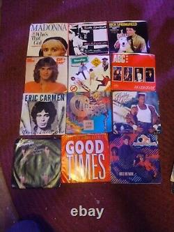 45 disques 45 tours POP/ROCK des années 70 et 80 avec pochettes illustrées VG VG+