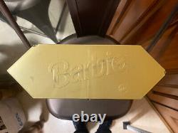 Édition spéciale de Noël RARE 1997 de la poupée Barbie en parfait état