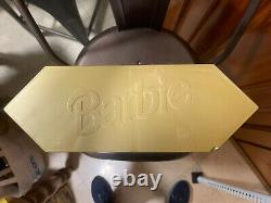 Édition spéciale de Noël RARE 1997 de la poupée Barbie en parfait état