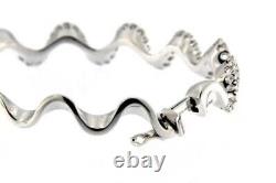 Édition spéciale de design simple avec bracelet jonc en vagues de moissanite blanche à coupe unique