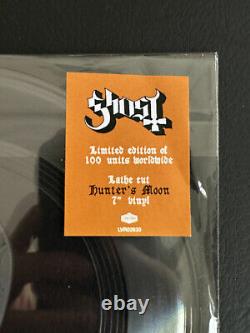 'Ghost BC Band Hunter's Moon LATHE CUT Laser Etched 7 Vinyl Record Album LP Nouveau' (Note: 'LATHE CUT' and 'Laser Etched' are technical terms that do not translate directly into French, so they are left in English in this translation.)