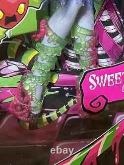 Sweet Screams Ghulia Yelps Doll Mattel Monster High Rare