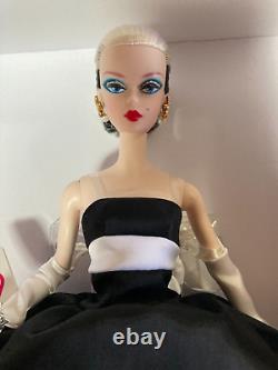 poupeé Barbie Signature NOIRE ET BLANCHE À JAMAIS 2018 - Édition limitée - NEUVE
